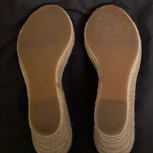 Like new Tory Burch black wedges - Picture 5 of 5